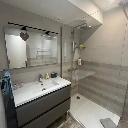 Apartamento Très Beau 3 Pièces Spacieux Lumineux Et Climatisé Niza