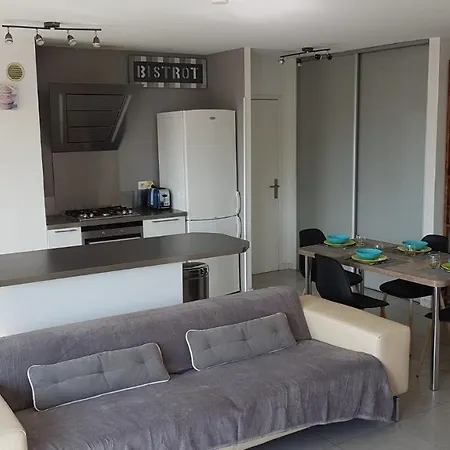 Tres Beau 3 Pieces Spacieux Lumineux Et Climatise Apartment *